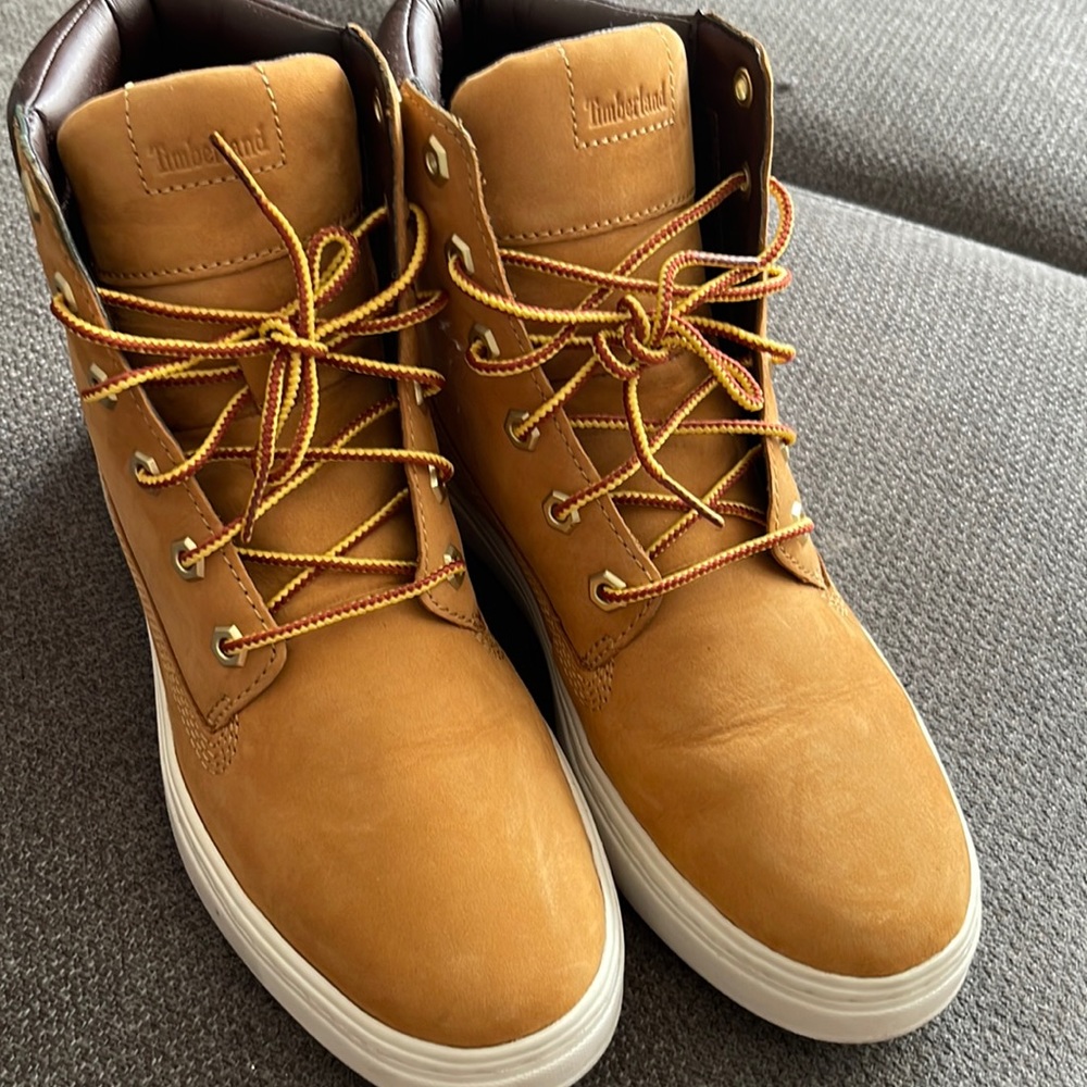 Wine. Timberland boots size 8 wore few times